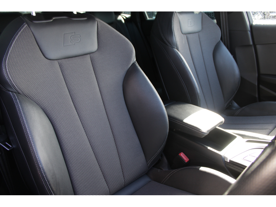 2019 Audi A4 - image 12