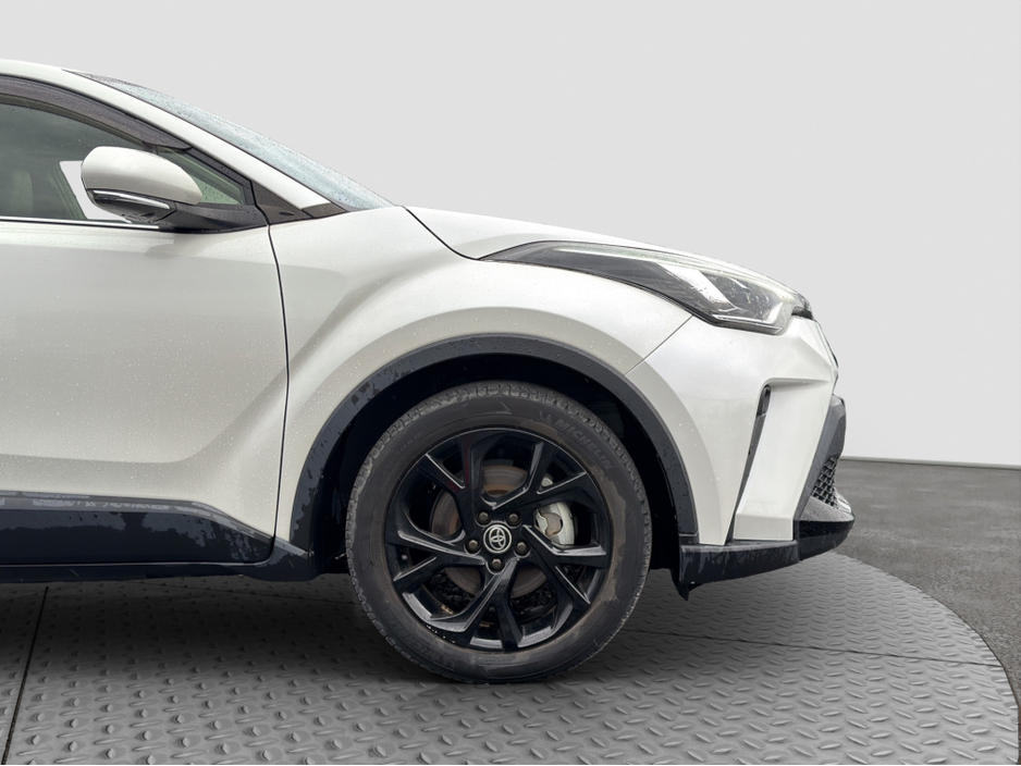 2021 Toyota C-HR - image 19