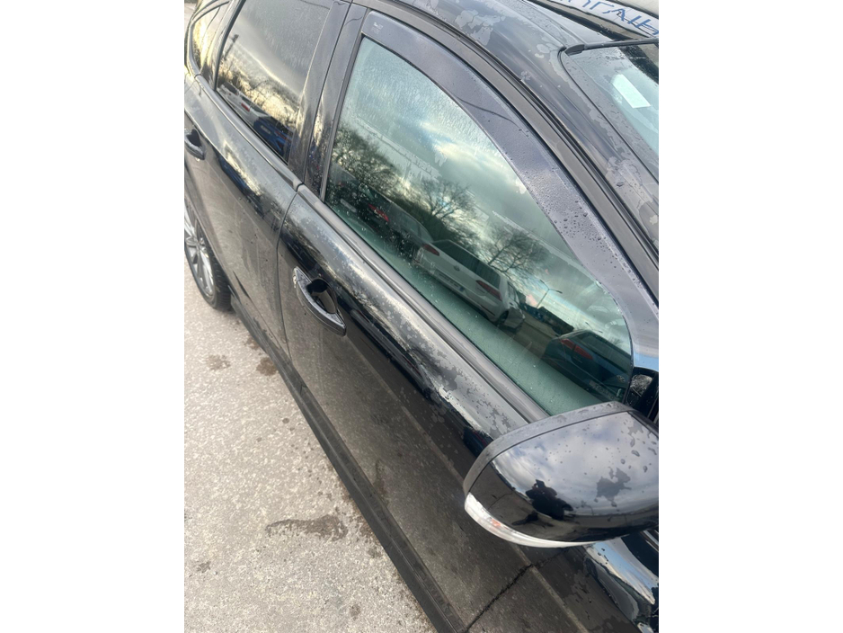 2018 Ford Focus - image 10