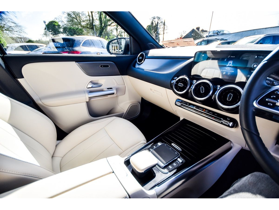 2023 Mercedes-Benz GLA Class - image 15