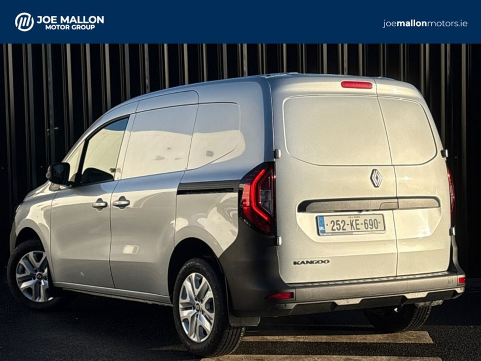 2025 Renault Kangoo - image 2