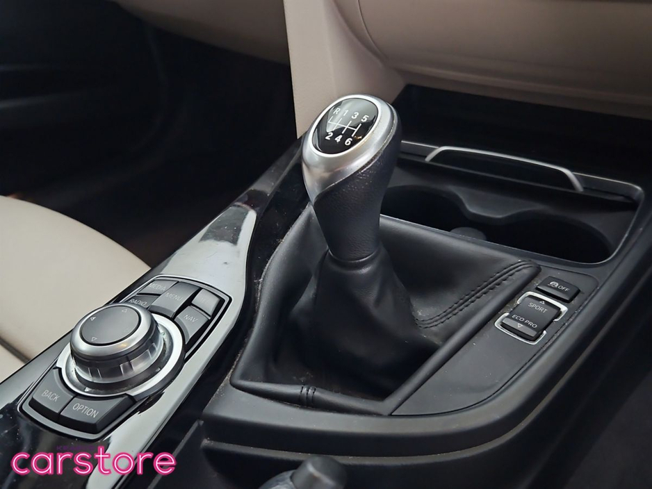 2017 BMW 3 Series 318d Sport €20,880