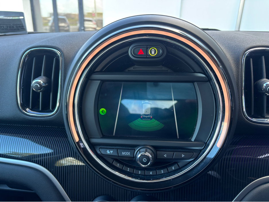 2020 MINI Countryman - image 24