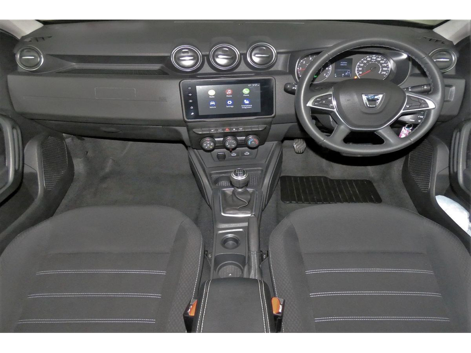 2022 Dacia Duster - image 14