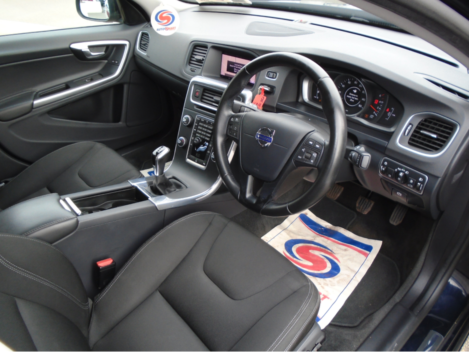 2017 Volvo S60 - image 13