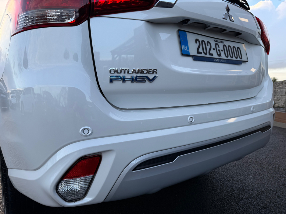 2020 Mitsubishi Outlander 4X4 Plug-in Hybrid - High Spec - Like New €24,750