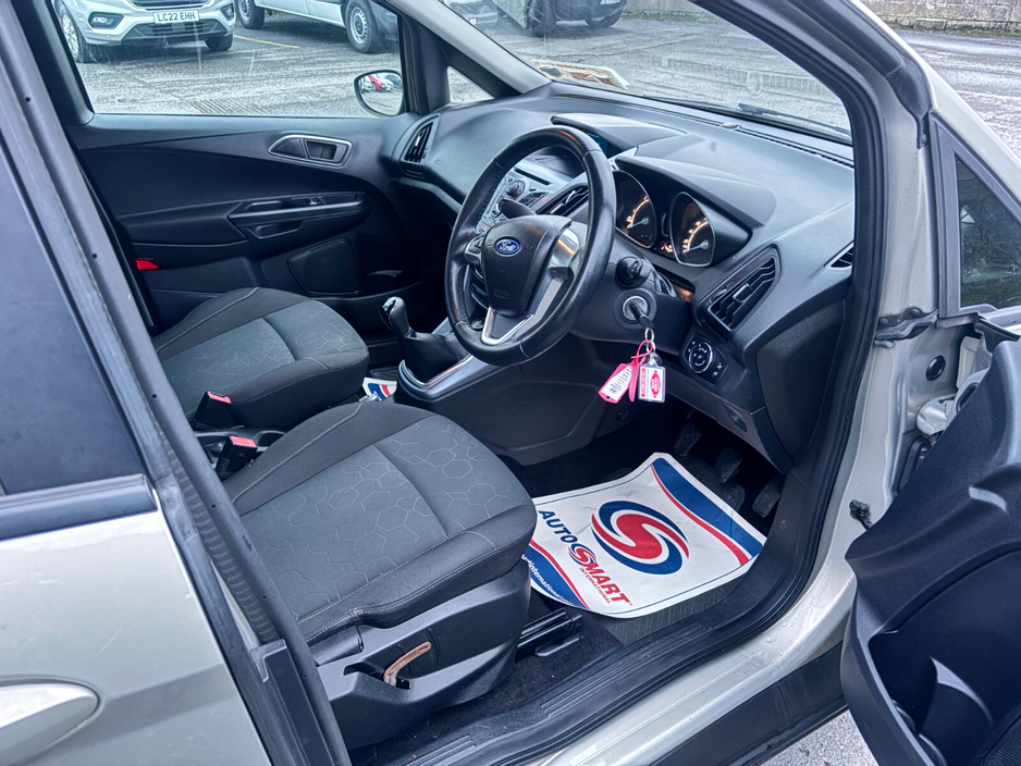 2014 Ford B-Max - image 12