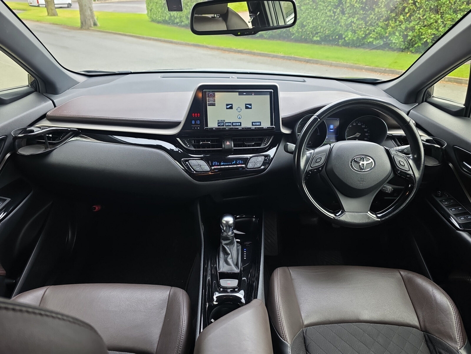 2017 Toyota C-HR - image 8