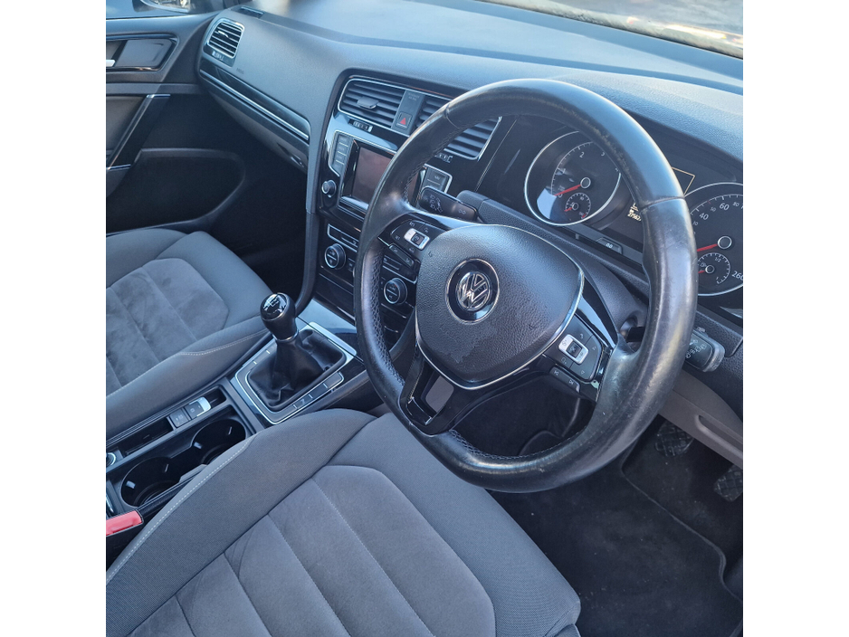 2015 Volkswagen Golf 1.6 TDI 3DR 110HP Highline €8,950