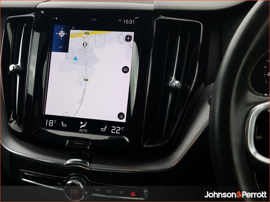 2021 Volvo XC60 - image 17