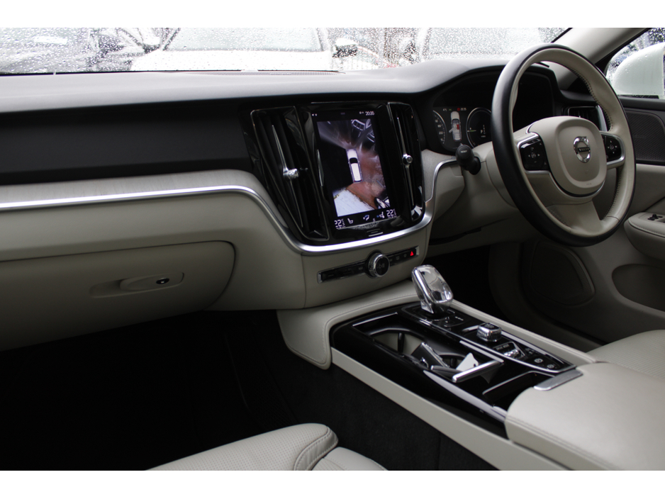 2020 Volvo V60 PHEV T6 340 HP INSCRIPTION 5DR ESTATE AUTO AWD // STUNNING CAR IN MINT CONDITION // VERY RARE CAR // BUY WITH CONFIDENCE AA AND SIMI APPROVED DEALER 2026 // FINANCE ARRANGED // ALL TRADE INS WELCOME €28,950