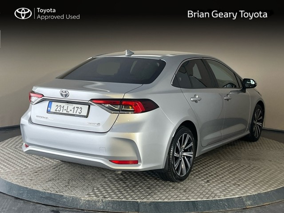 2023 Toyota Corolla - image 2