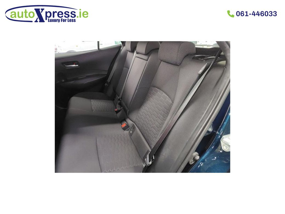 2020 Toyota Corolla - image 4