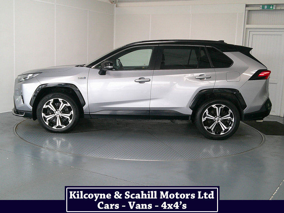 2023 Toyota Rav4 - image 4