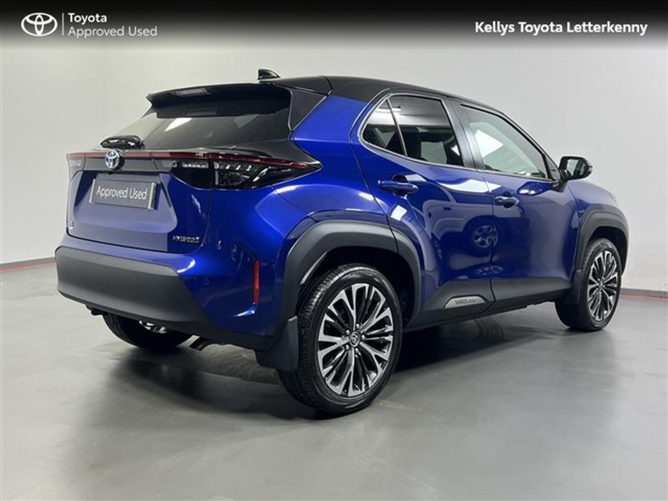 2022 Toyota Yaris Cross - image 2