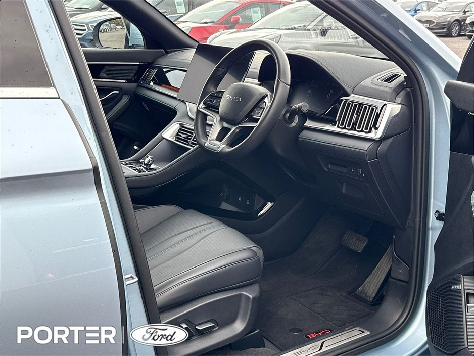 2025 BYD Seal U - image 9