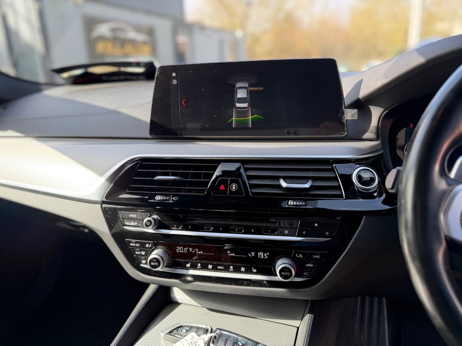 2018 BMW 5 Series - image 14