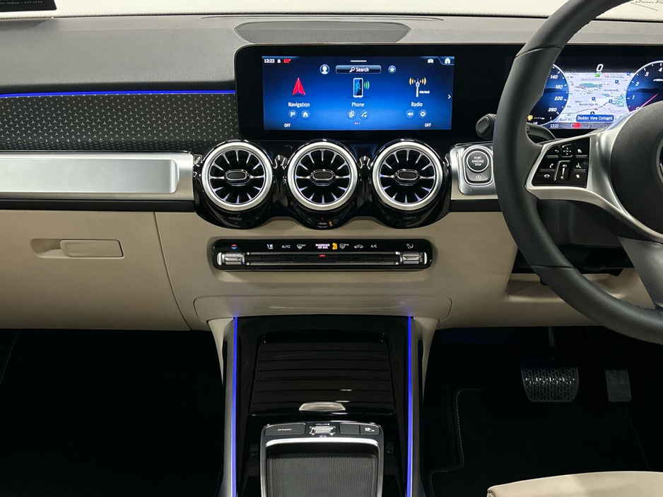 2025 Mercedes-Benz GLB - image 11