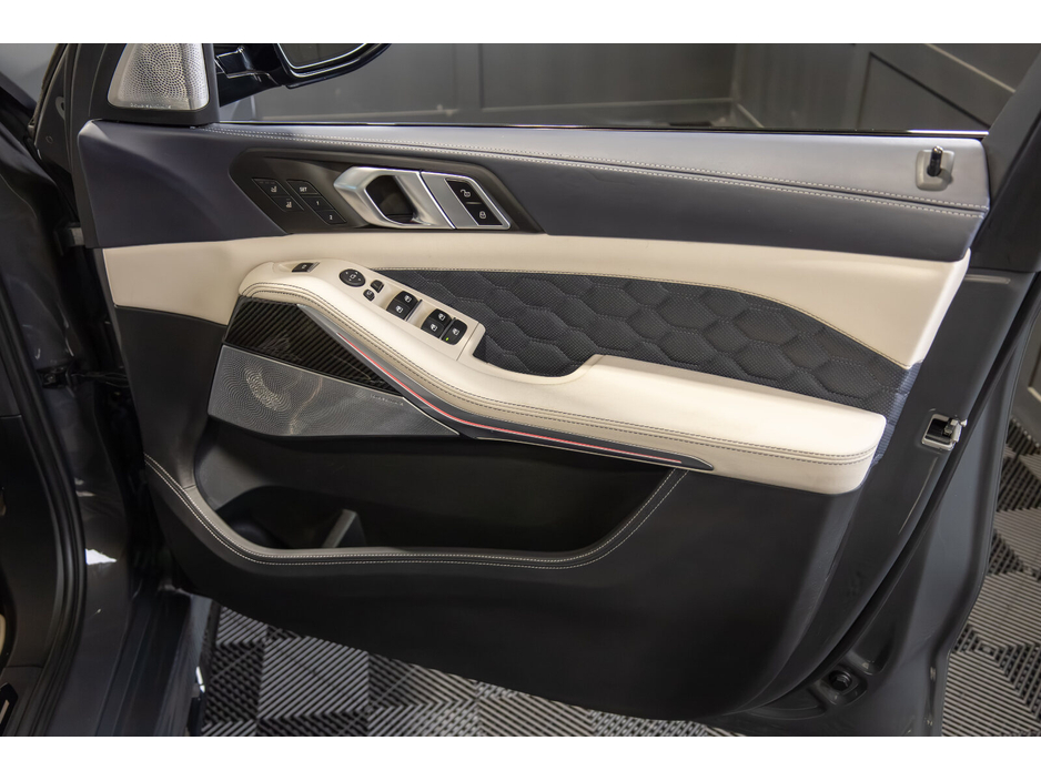 2023 BMW X5 M Competition €129,950