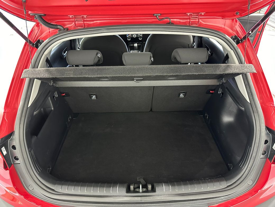 2023 Kia Stonic - image 24