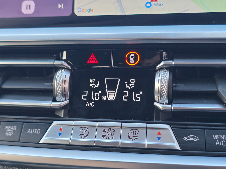 2021 BMW 3 Series - image 29