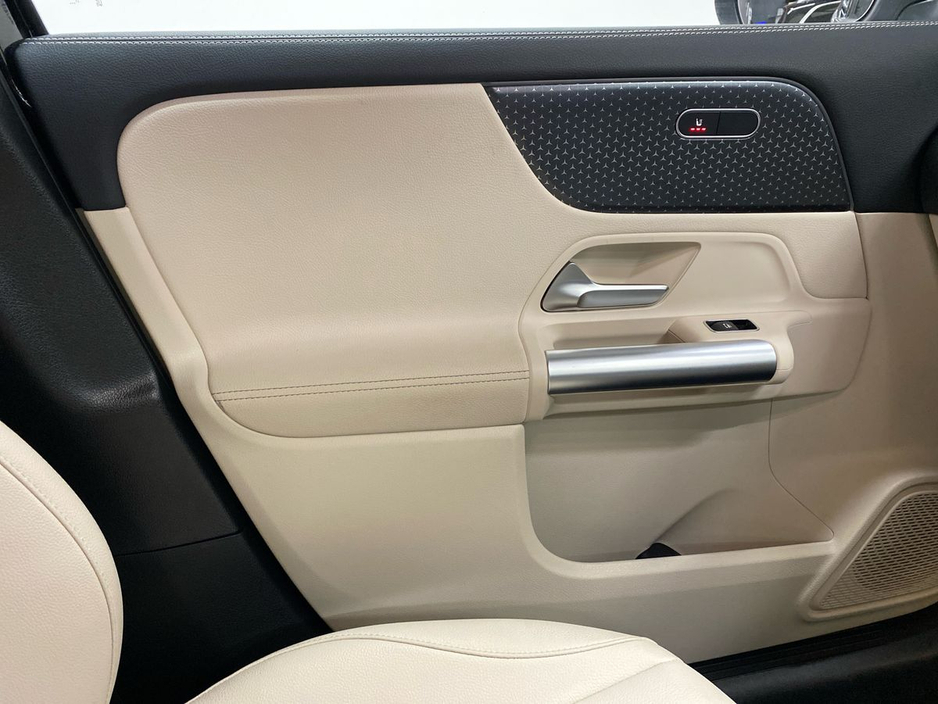 2024 Mercedes-Benz GLA Class - image 14