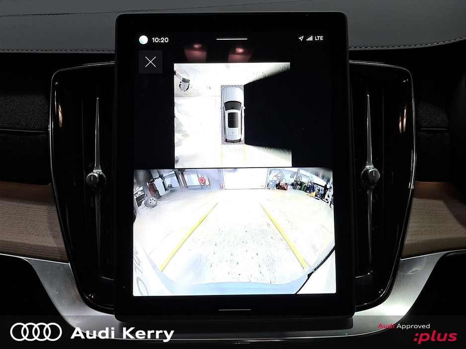 2025 Volvo XC90 - image 16