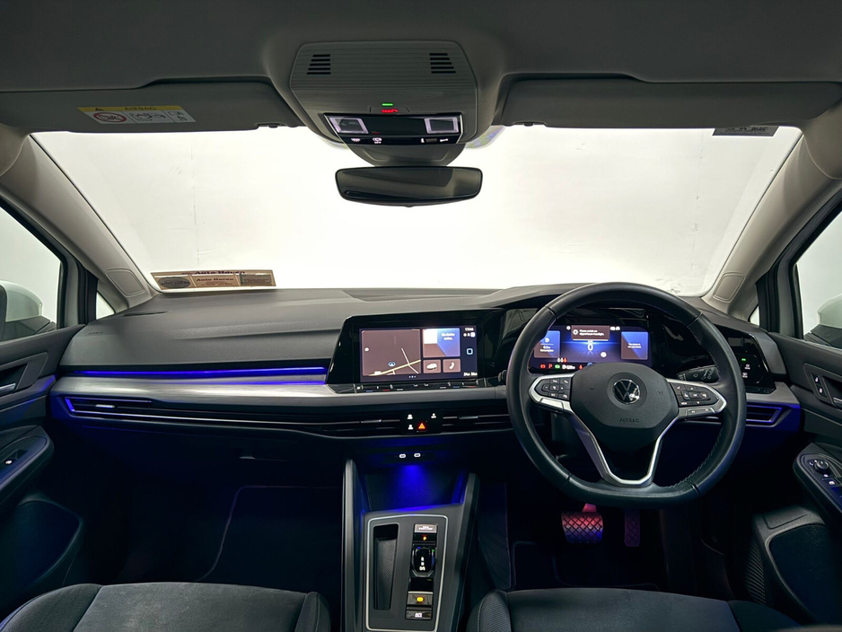 2020 Volkswagen Golf - image 10