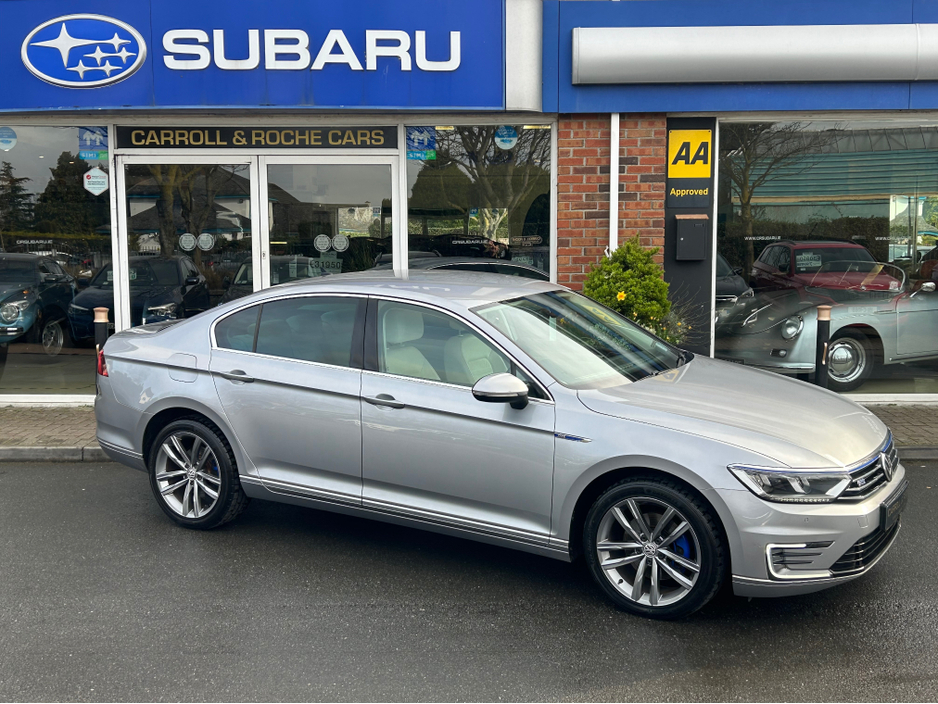 2018 Volkswagen Passat - image 34