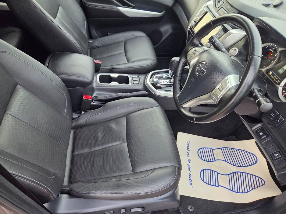 2020 Nissan Navara - image 12