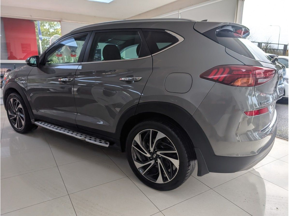 2019 Hyundai Tucson - image 2