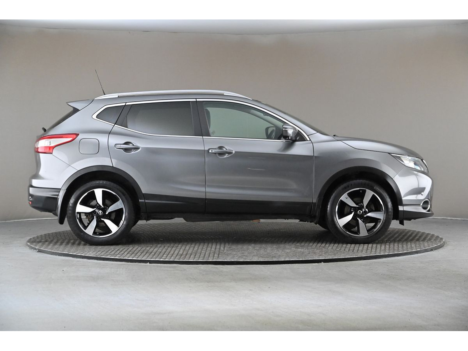 2016 Nissan Qashqai - image 11