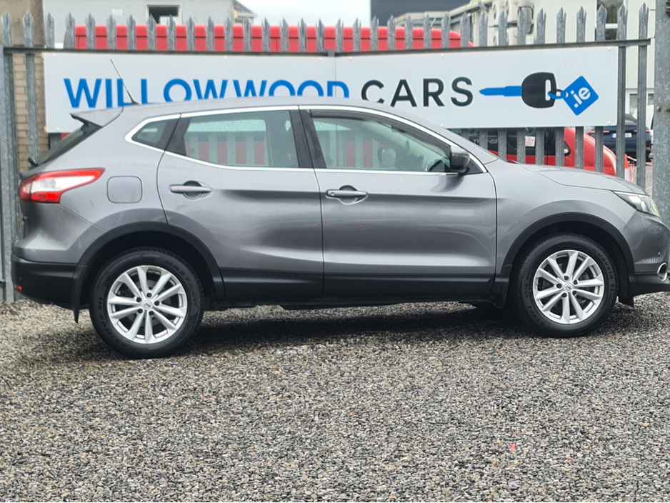 2015 Nissan Qashqai - image 6