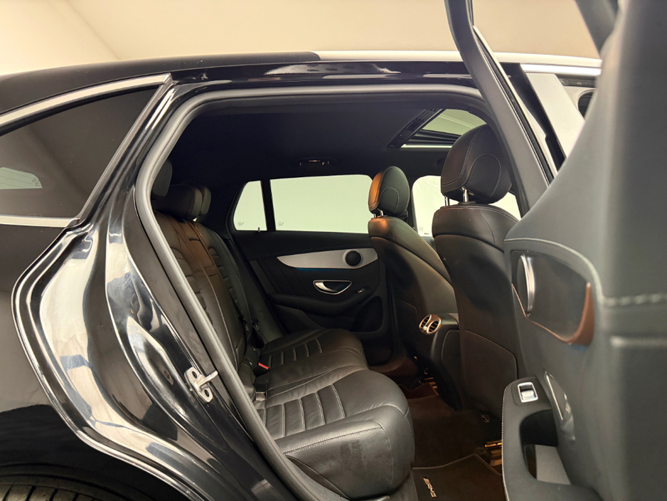 2023 Mercedes-Benz EQC - image 12