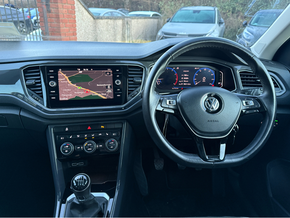 2019 Volkswagen T-Roc - image 7