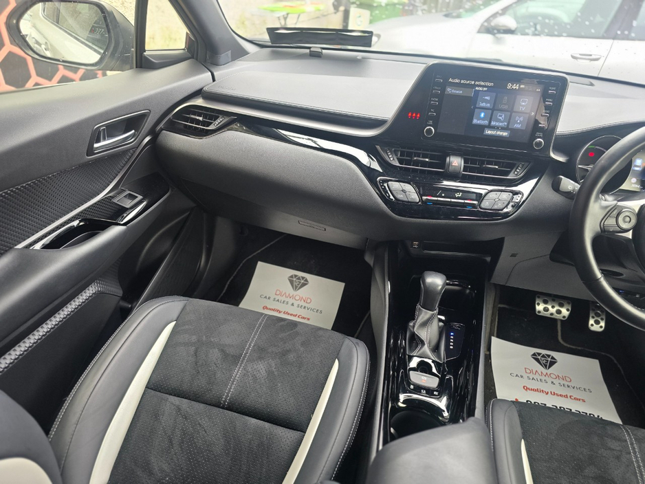 2020 Toyota C-HR - image 20
