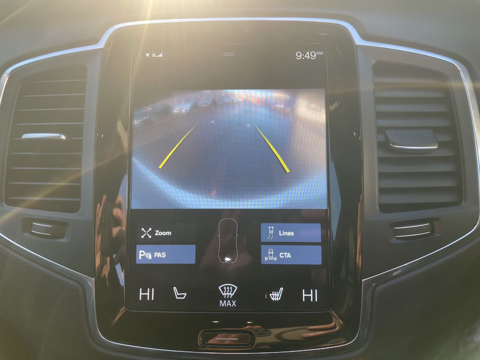 2021 Volvo XC90 Momentum
