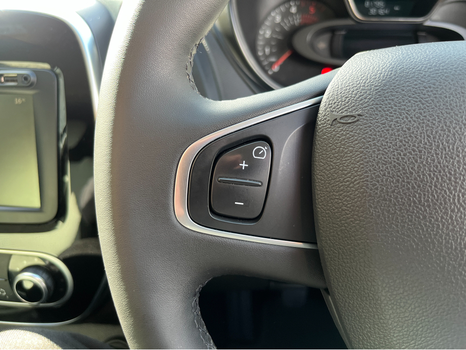 2019 Renault Captur - image 23