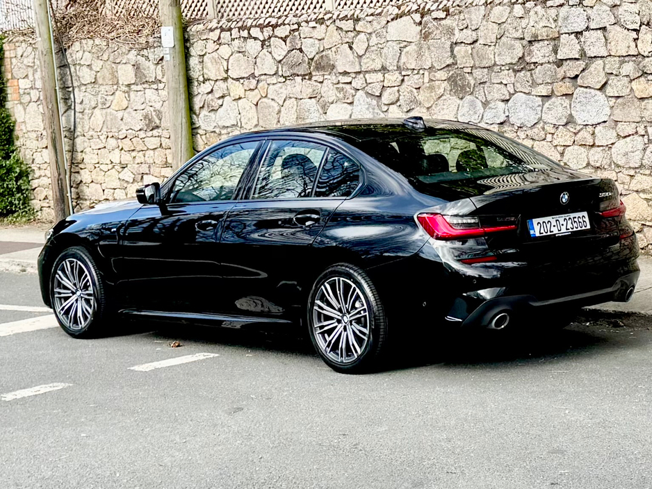 2020 BMW 3 Series - image 4