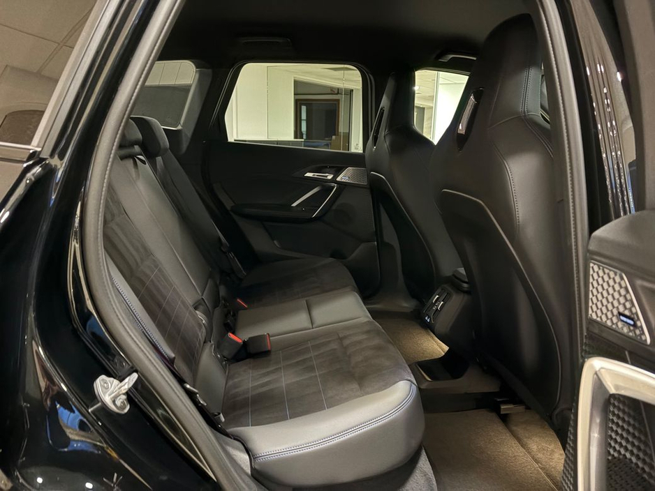 2025 BMW X1 - image 24