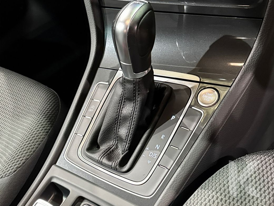 2019 Volkswagen Golf - image 22