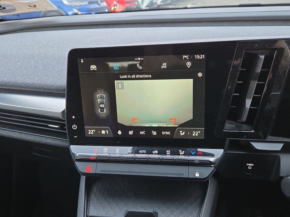 2023 Renault Megane E-Tech EV60 220hp Techno €25,950