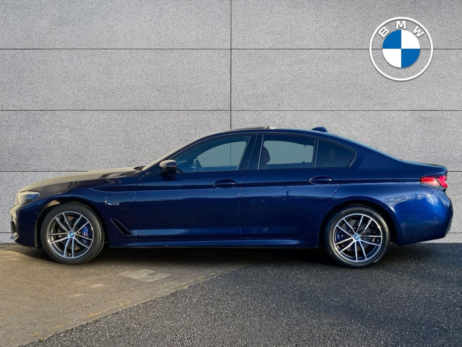 2023 BMW 5 Series - image 3