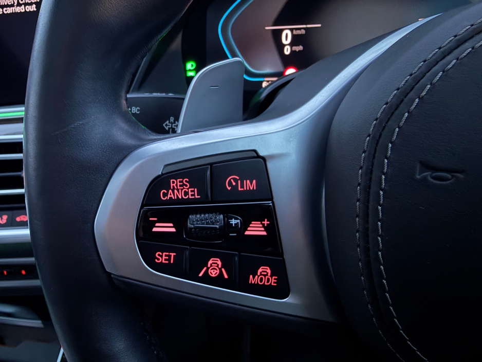 2020 BMW X5 - image 40