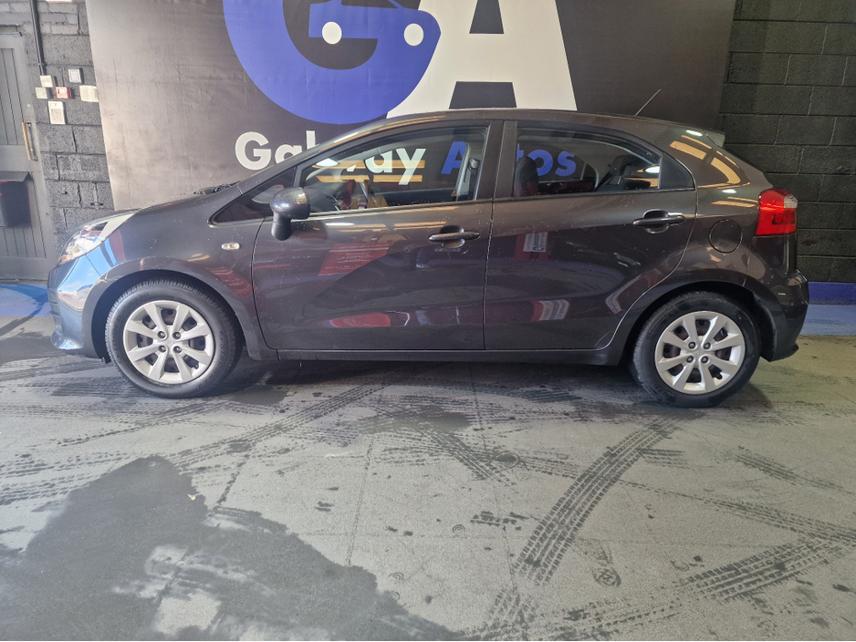 2016 Kia Rio - image 5