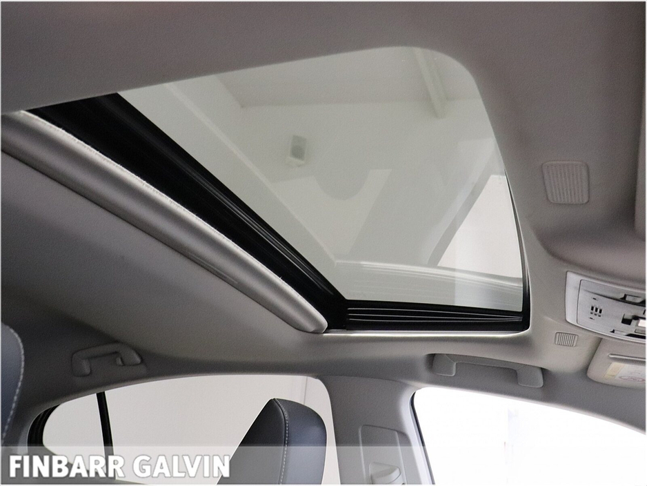 2023 Lexus ES 300 H - image 16