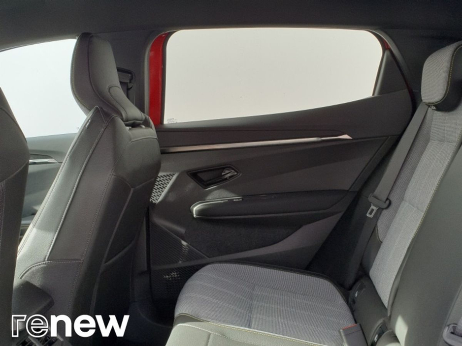 2023 Renault Megane E-Tech - image 11