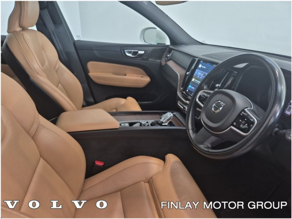 2022 Volvo XC60 B4 MHEV DSL (197hp) Inscription AWD €45,950