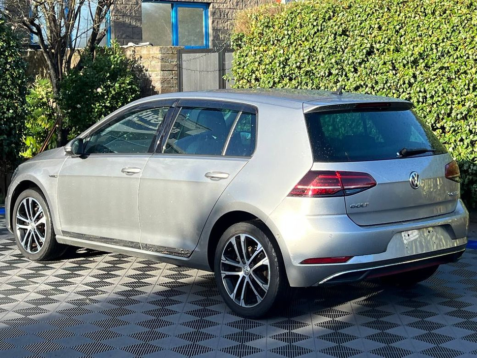 2020 Volkswagen Golf 2.0 TDI * HUGE SPEC * // 360 PARKING SENSORS // APPLE CARPLAY/ANDROID AUTO // HEADS-UP DISPLAY €21,900