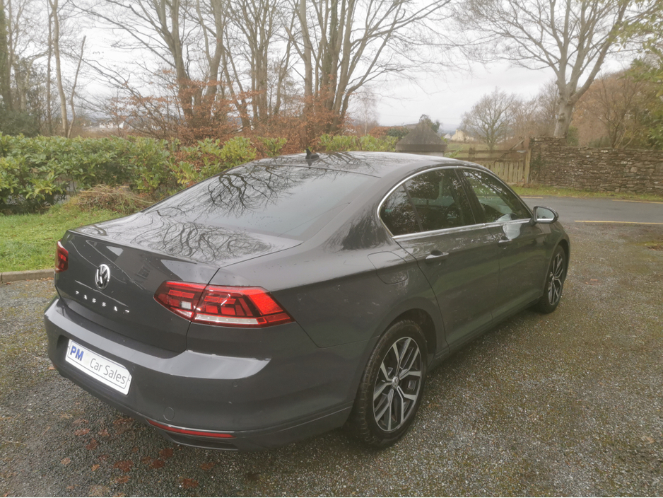 2020 Volkswagen Passat - image 15